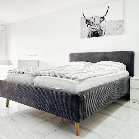 Modernes Apartment Mit Stil In City Lage Karlsruhe Esterno foto