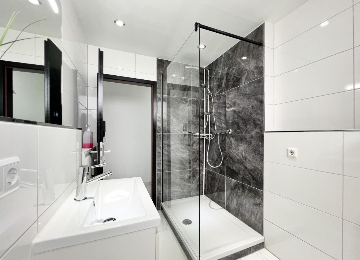 Modernes Apartment Mit Stil In City Lage Karlsruhe Esterno foto