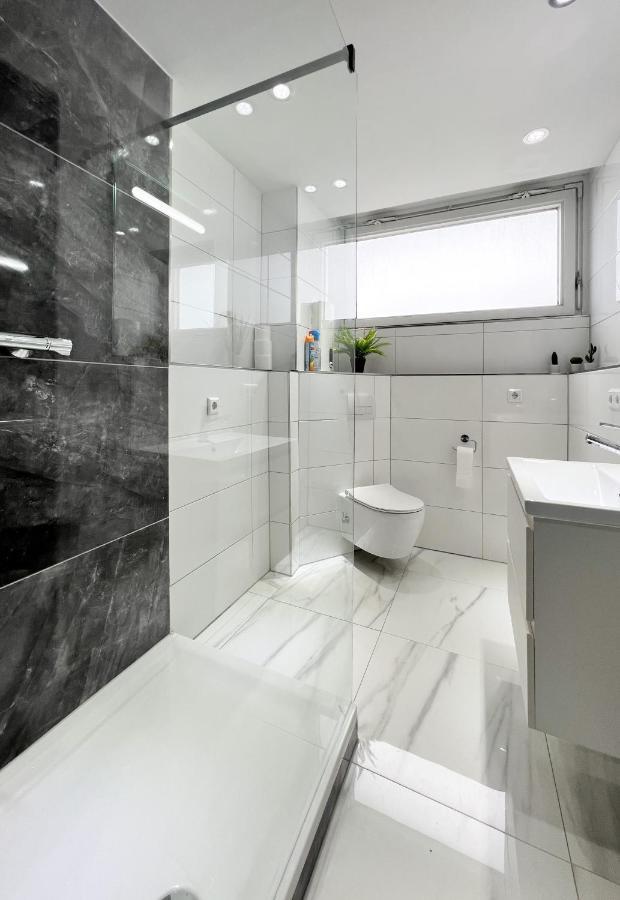 Modernes Apartment Mit Stil In City Lage Karlsruhe Esterno foto